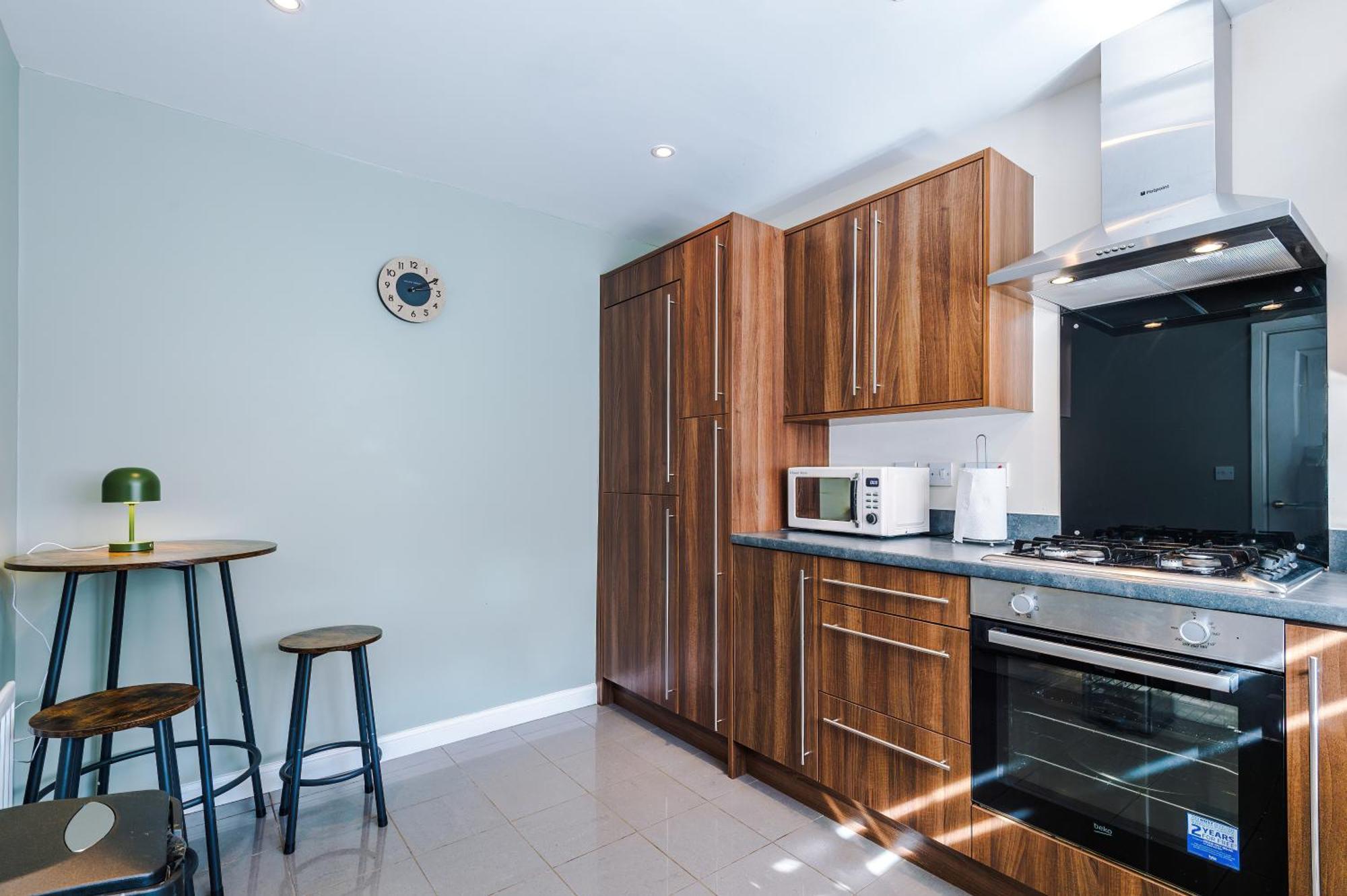 Вилла Modern Semi Detached In A Quiet Location, Driveway Parking Ewloe Экстерьер фото